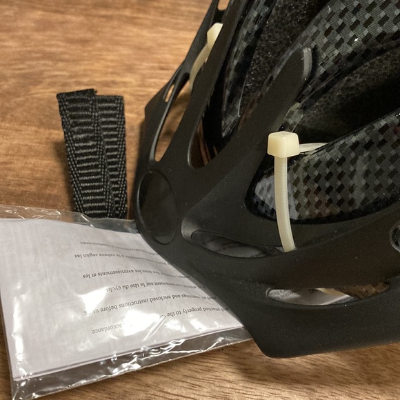 Schwinn Games Nwt Schwinn Bicycle Helmet Adult Color Carbon Mini